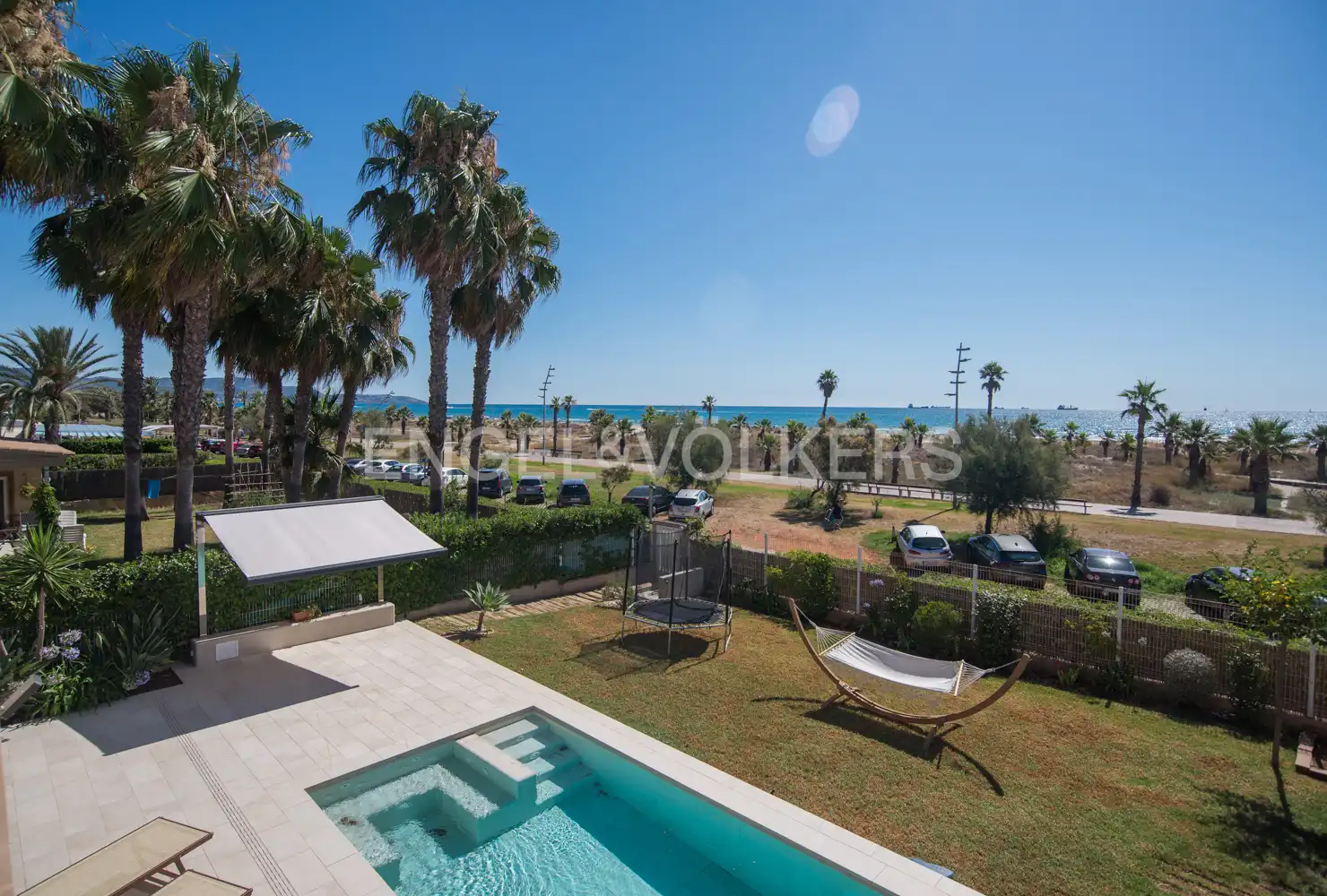 Vista exterior de Casa o xalet en venda en Castellón de la Plana / Castelló de la Plana amb Aire condicionat, Calefacció i Jardí privat