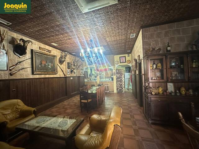 Local comercial en Venta en Santa Rosa - Valdeolleros