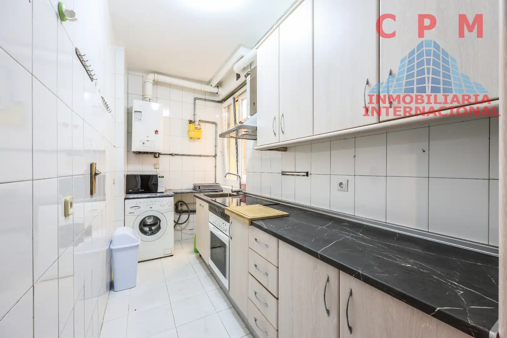 Cocina de Piso de alquiler en Madrid con Calefacción, Parquet y Amueblado