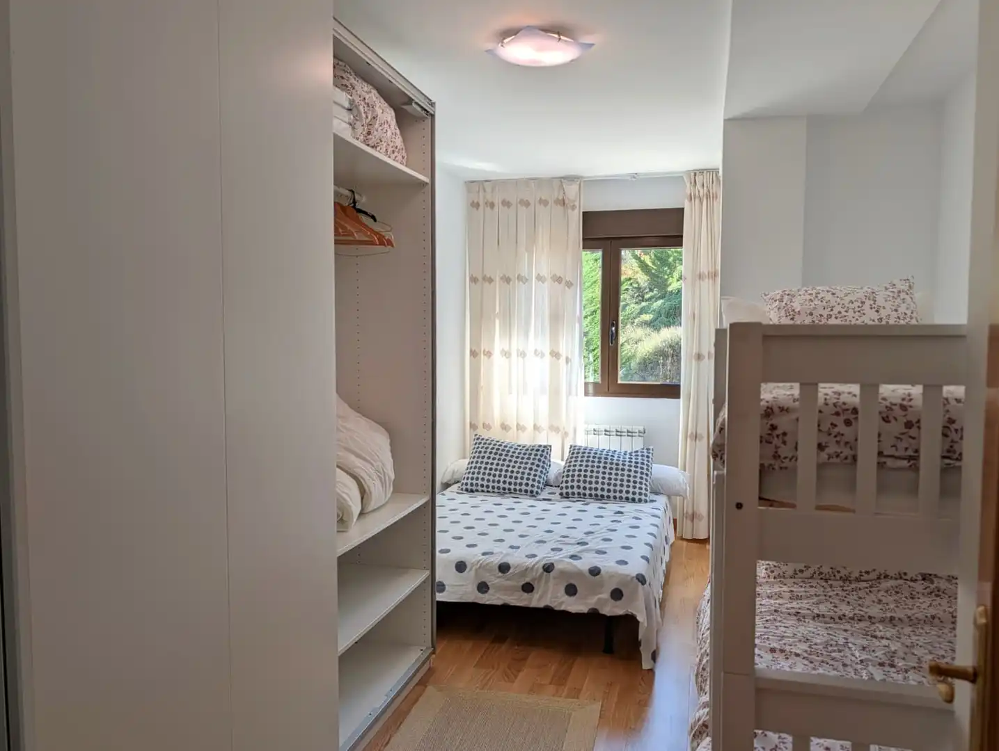 Bedroom of Apartments for sale in Zorraquín  with Heating, Storage room and Furnished