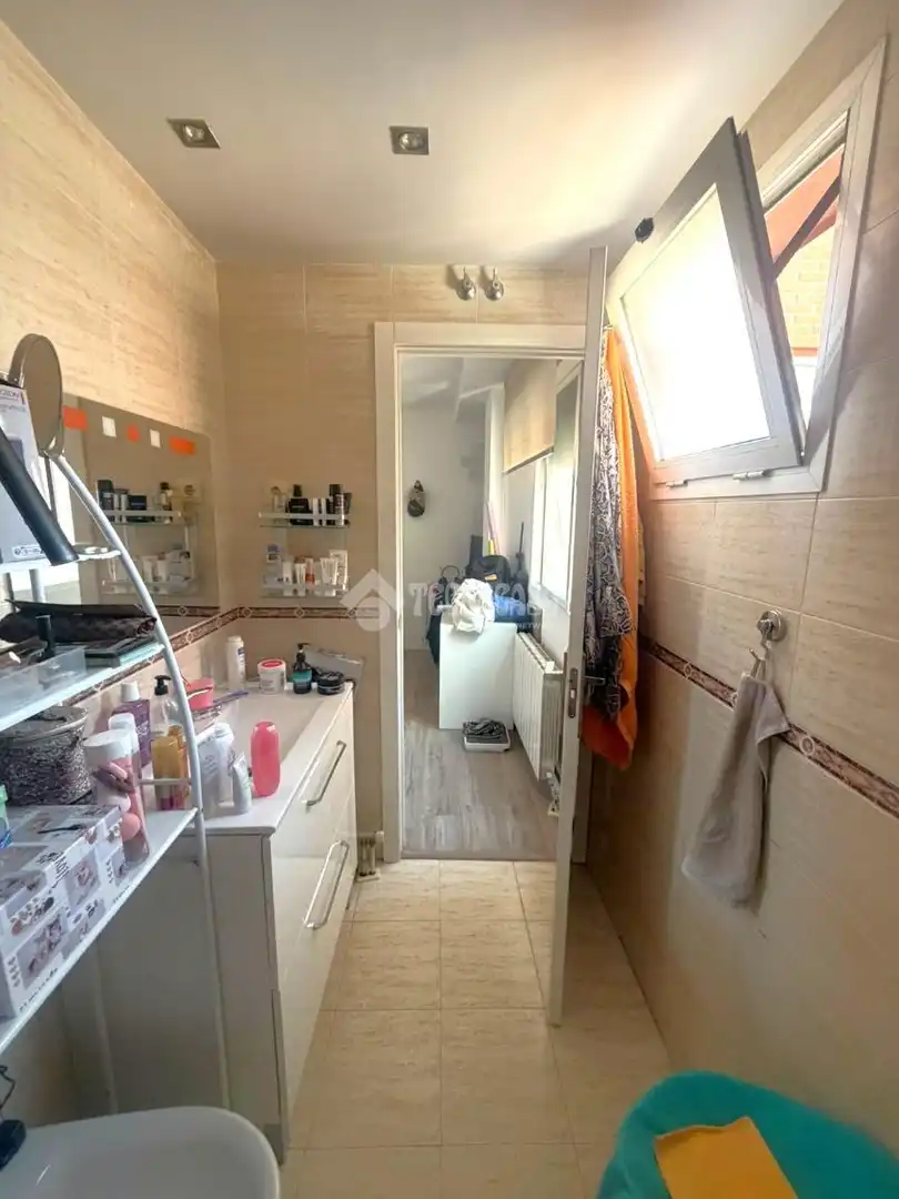 Baño de Piso en venta en Parla con Aire acondicionado y Calefacción