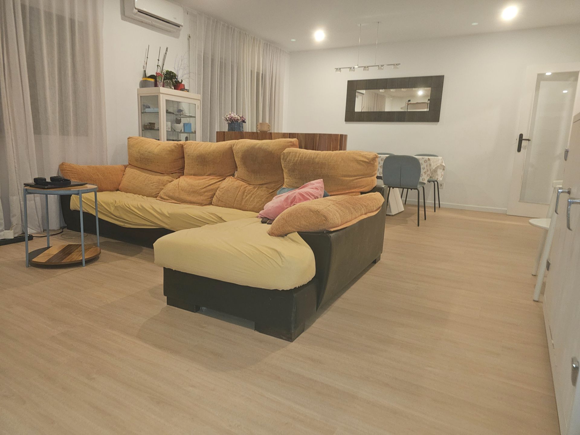 Living room of Flat for sale in Badalona  with Air Conditioner and Balcony