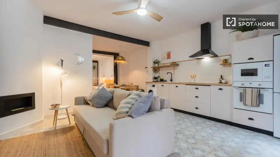Living room of Flat for rent in Valencia  with Air Conditioner, Heating and Furnished