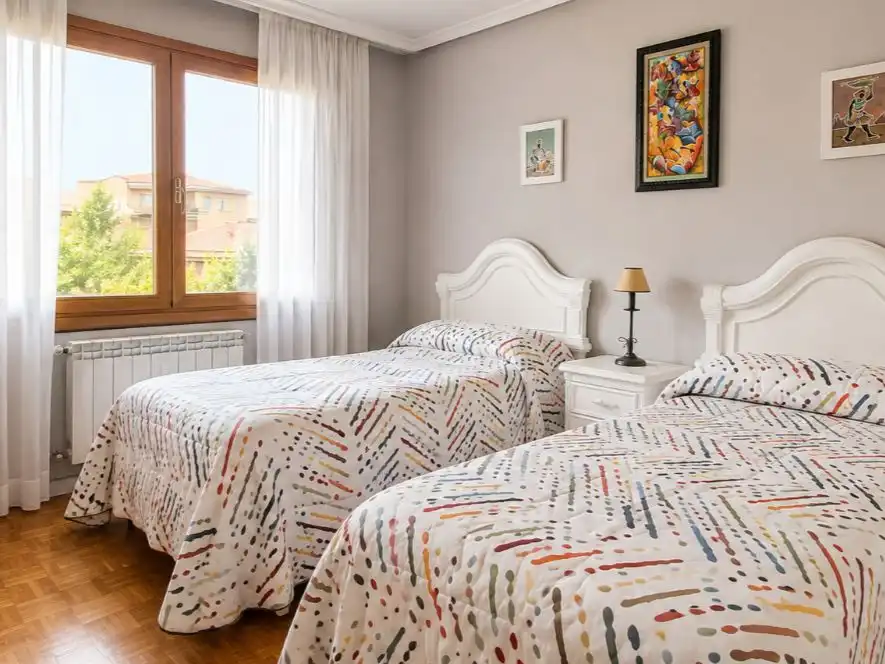 Chalet con jardín en venta en Avenida Argentina 10, imagen 13