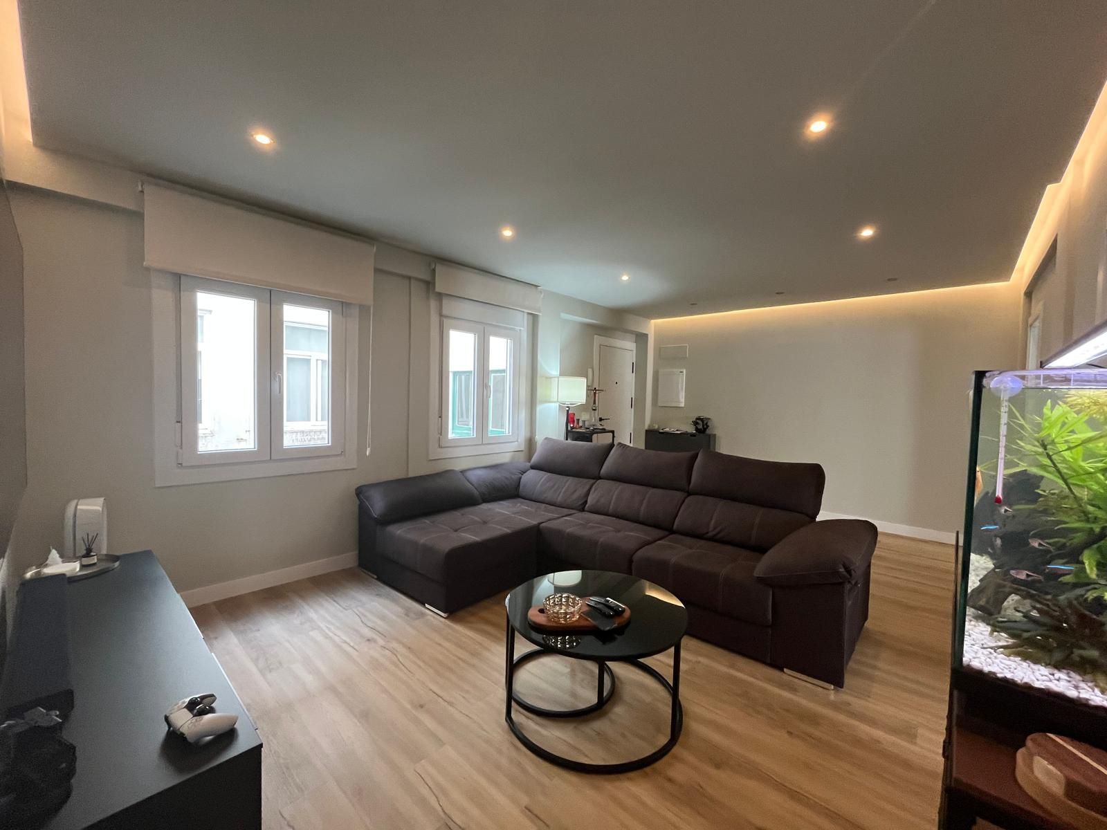 Sala d'estar de Pis en venda en A Coruña Capital  amb Domòtica