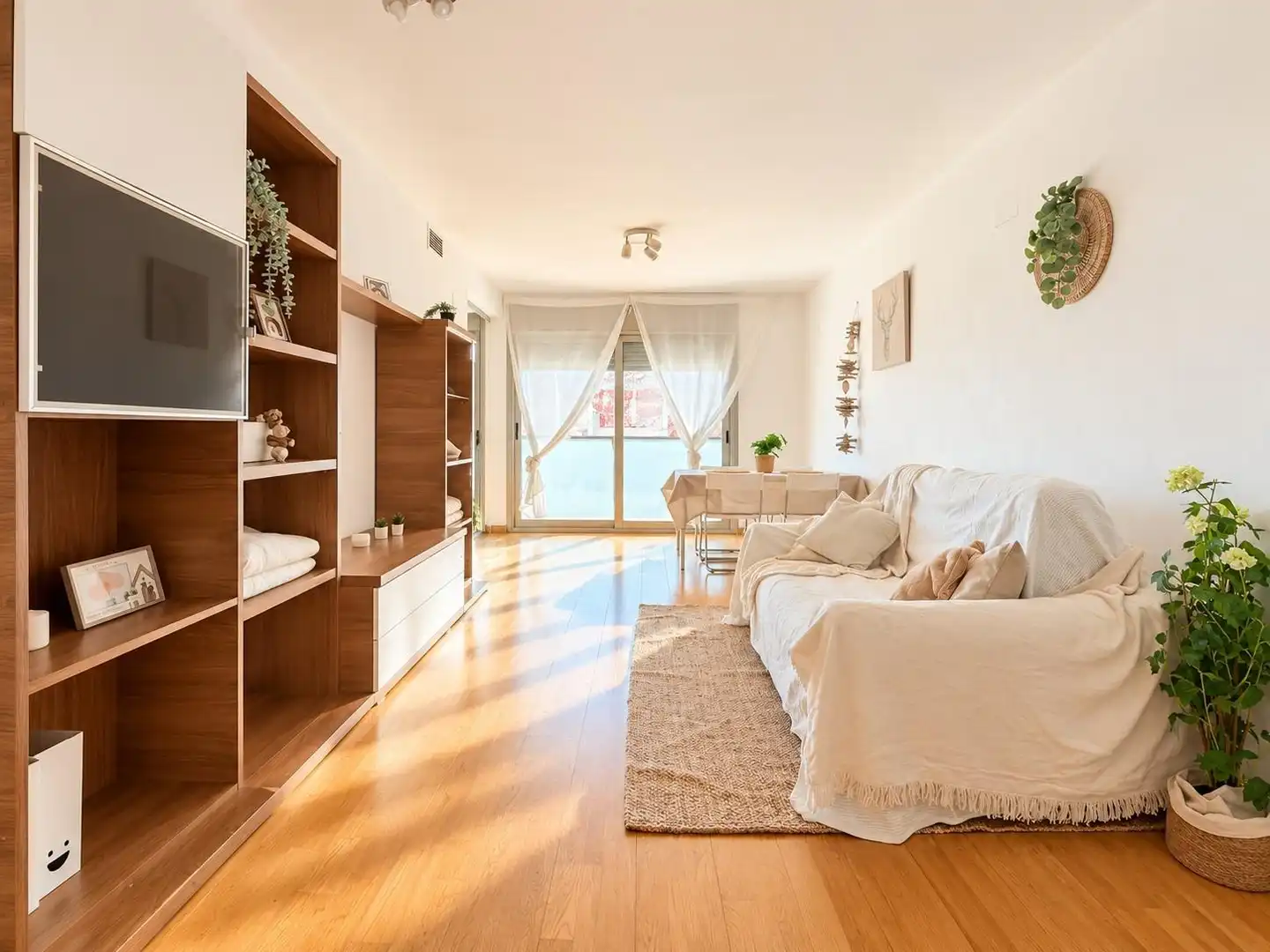 Sala de estar de Piso en venta en Terrassa con Aire acondicionado, Calefacción y Terraza