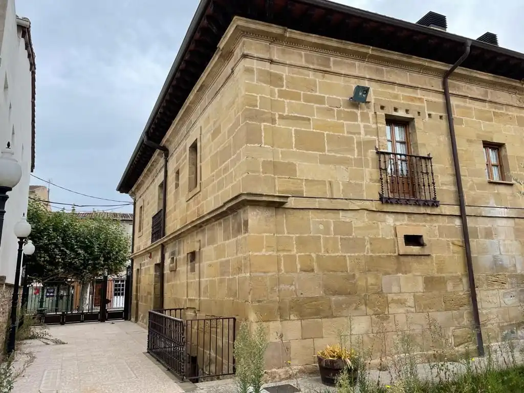 Country house zum Verkauf in Calle Mayor, Castañares de Rioja