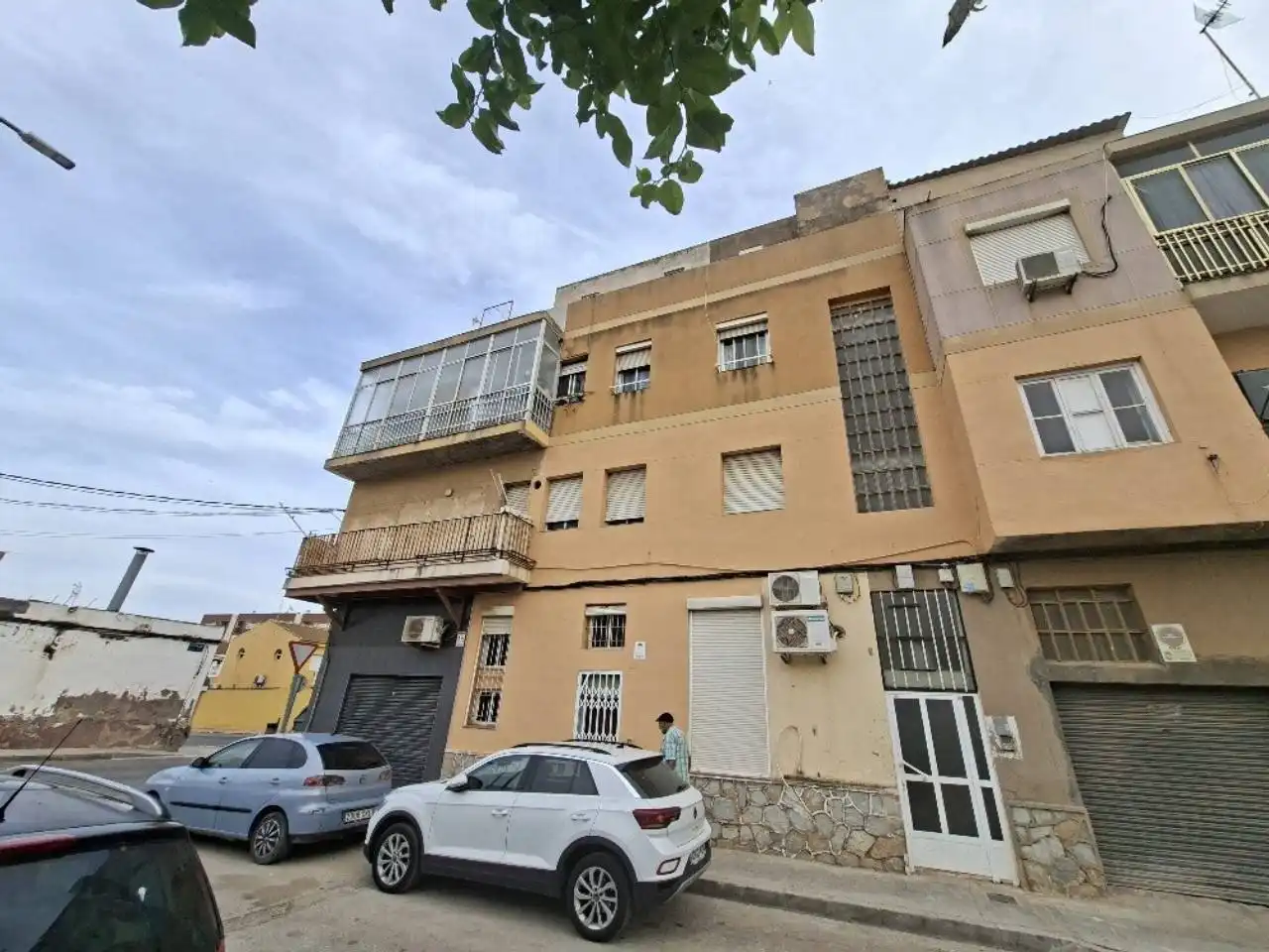 Vista exterior de Piso en venta en Cartagena con Trastero