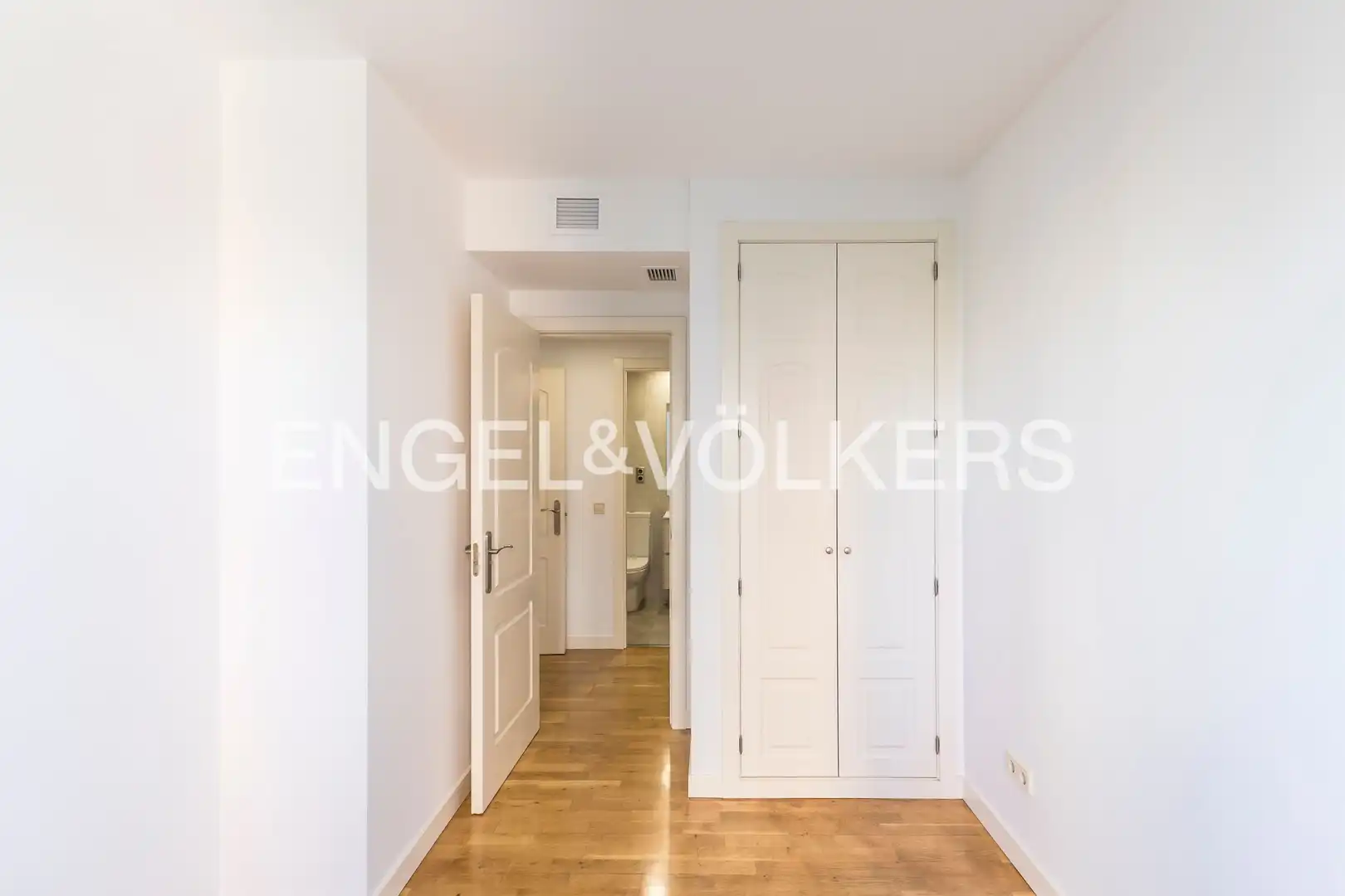 Wohnung zur Miete in Madrid mit Klimaanlage, Heizung und Schwimmbad