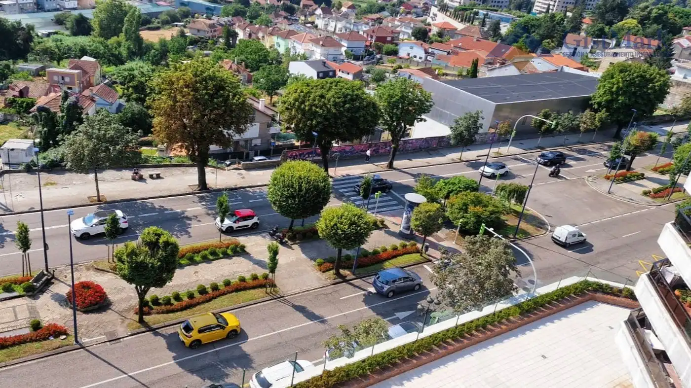 Vista exterior de Piso en venta en Vigo  con Calefacción, Parquet y Terraza