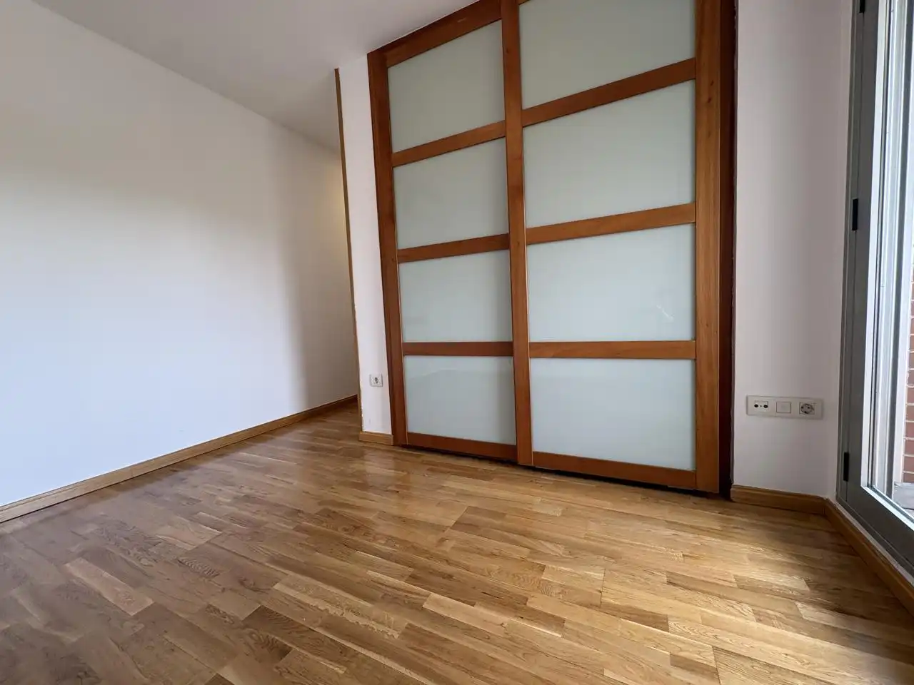 Habitación de Piso en venta en Madrid con Calefacción, Terraza y Trastero