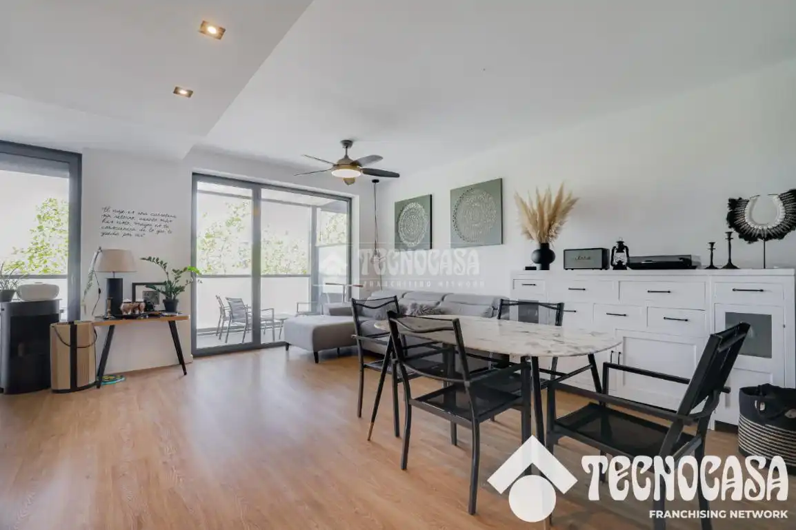 Sala de estar de Piso en venta en Viladecans con Terraza, Trastero y Amueblado