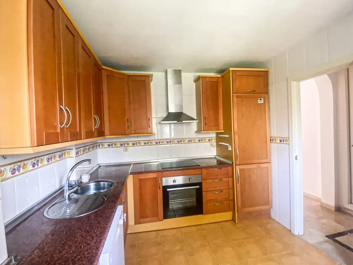 Cocina de Apartamento en venta en Marbella con Terraza y Piscina comunitaria