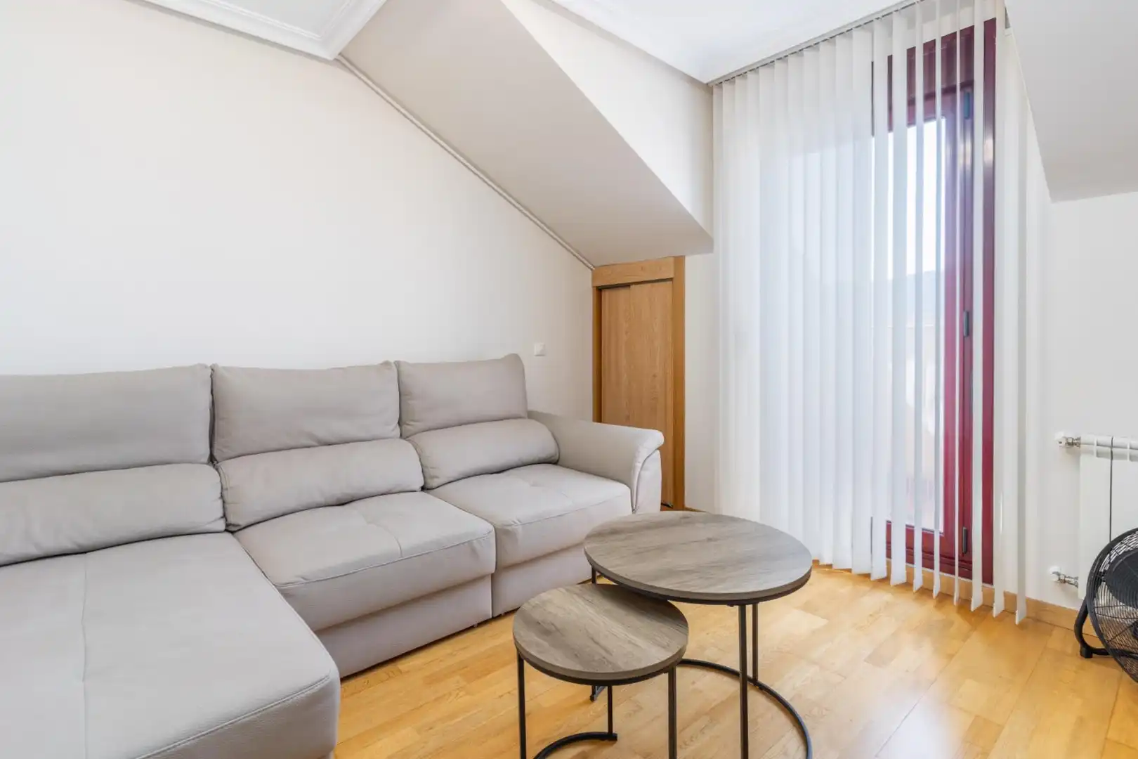 Piso con terraza en venta en Calle CARBAYU EL 3, imagen 6
