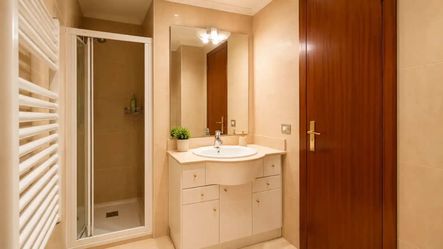 Bathroom of Flat for rent in Villava / Atarrabia  with Heating, Parquet flooring and Terrace