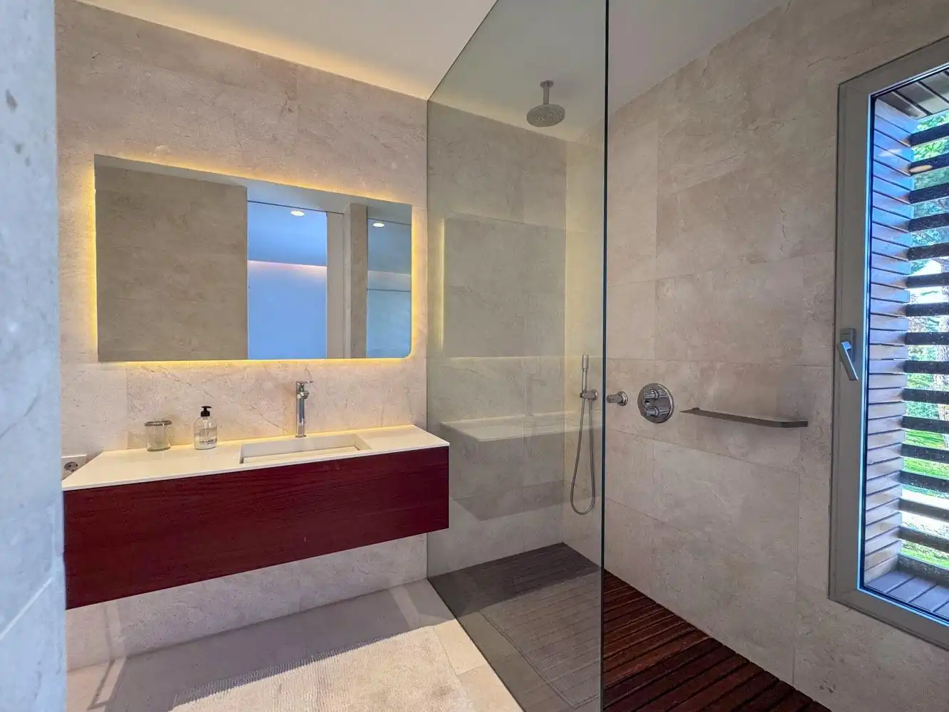 Bathroom of Houses for sale in Madrid  with Air Conditioner, Heating and Private garden