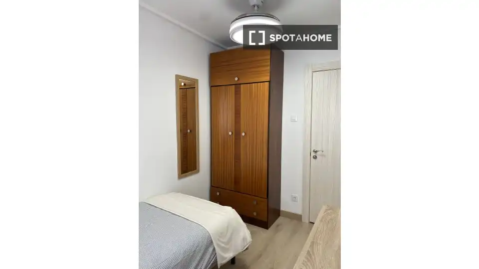 Schlafzimmer von Wohnungen zur untervermieten in Zaragoza mit Klimaanlage, Heizung und Terrasse