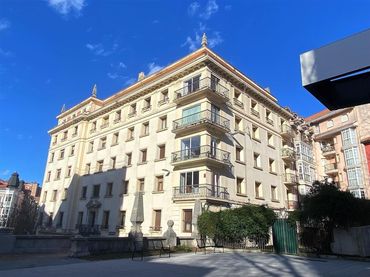 Appartamento con balcone in vendita a Calle  Pasaje de Peña