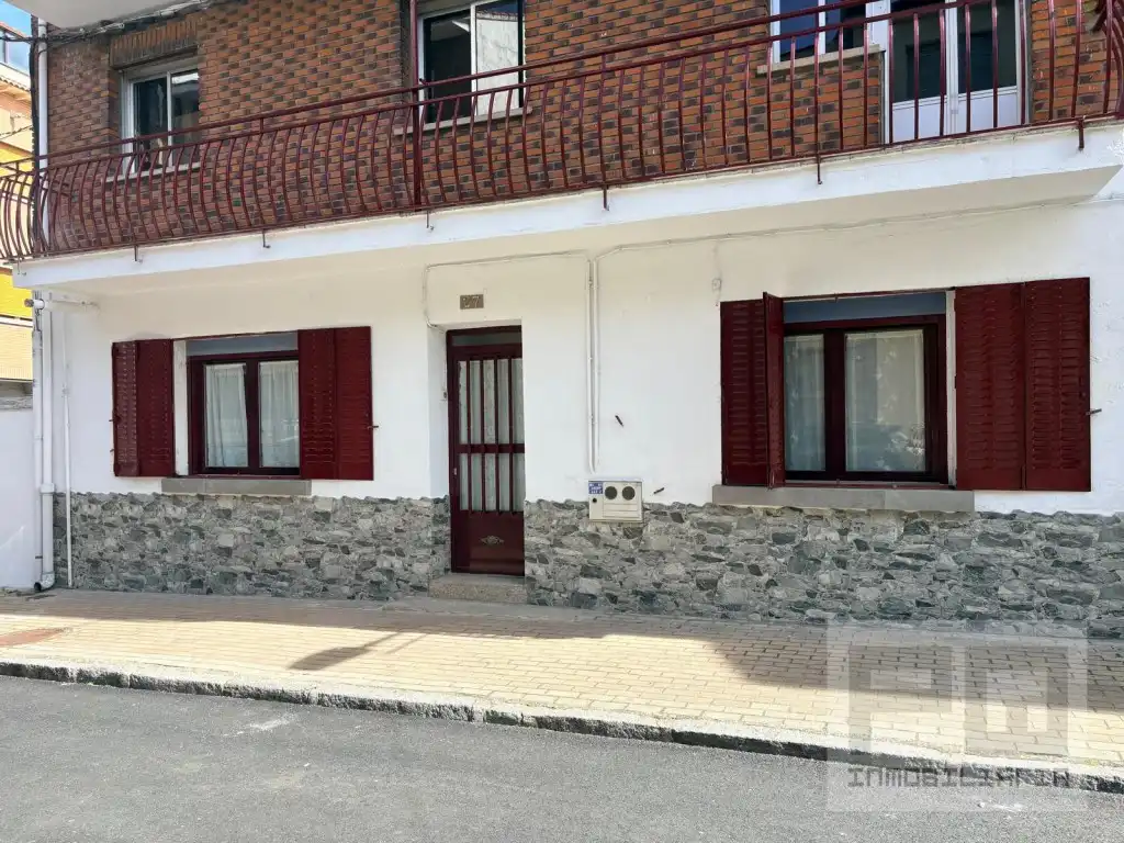 Vista exterior de Planta baja de alquiler en Las Navas del Marqués 