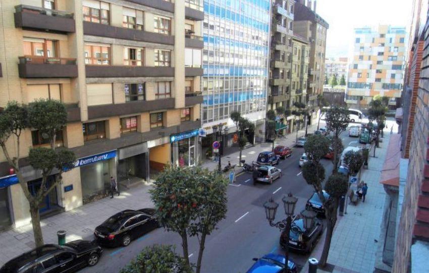 Photo 1 of Office for sale in Plaza de América, Asturias