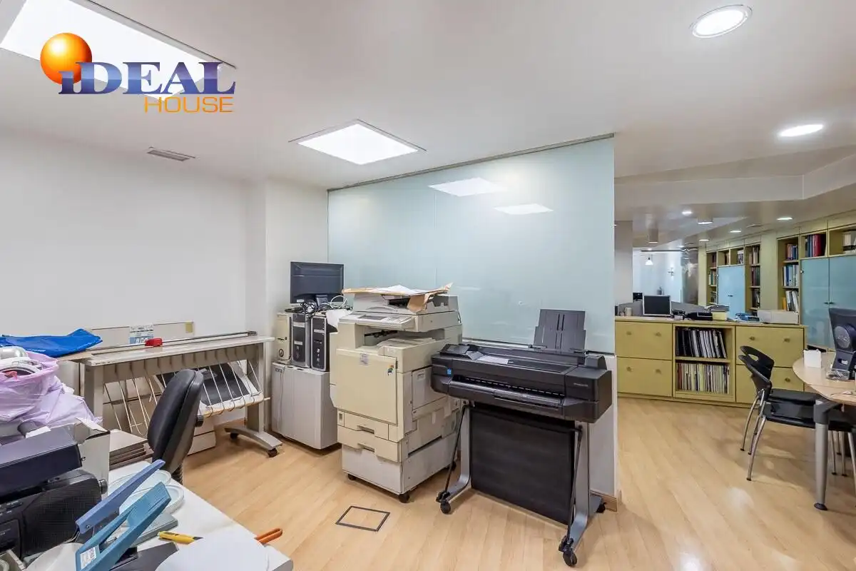 Local comercial en venda a Plaza de Carretas 5, imagen 17
