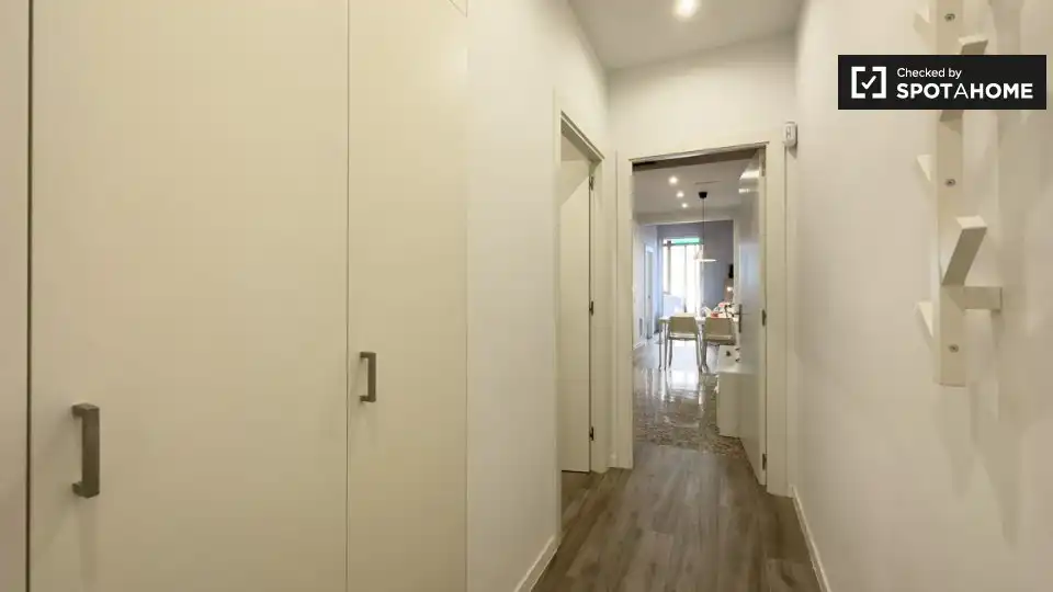 Flat with terrace to rent in Eixample, imagen 2