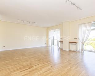 Living room of Apartment to rent in  Madrid Capital  with Air Conditioner, Heating and Parquet flooring