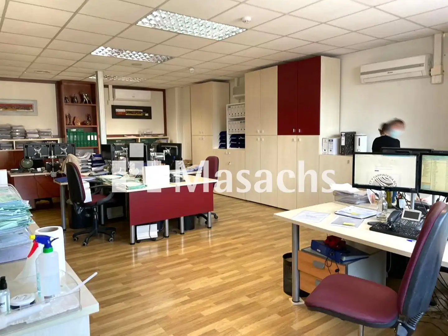 Fabrikhallen zur Miete in Terrassa