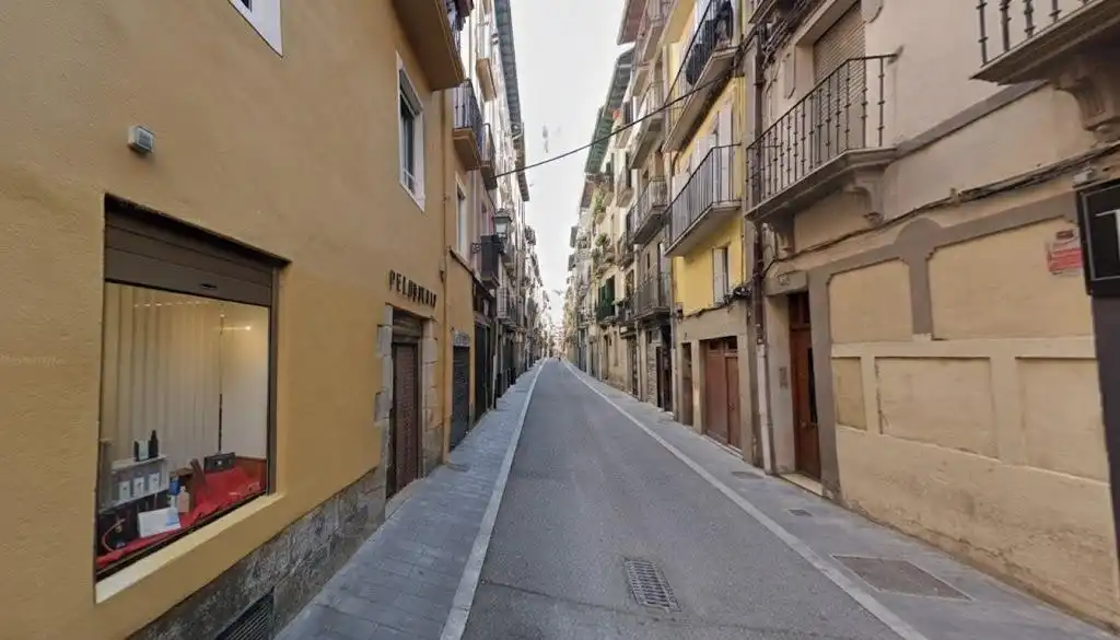 Vista exterior de Piso en venta en  Pamplona / Iruña con Balcón