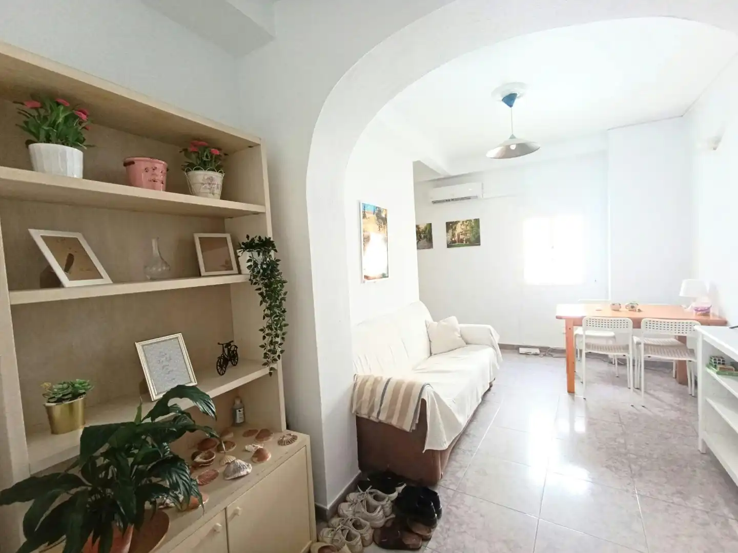 Living room of Flat for share in Sevilla  with Air Conditioner, Furnished and Washing machine
