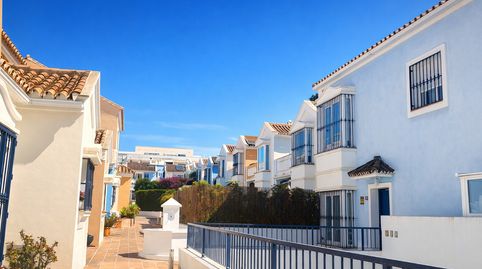 Foto 3 de Casa adosada de alquiler en Rodeo Alto - Guadaiza - La Campana, Marbella