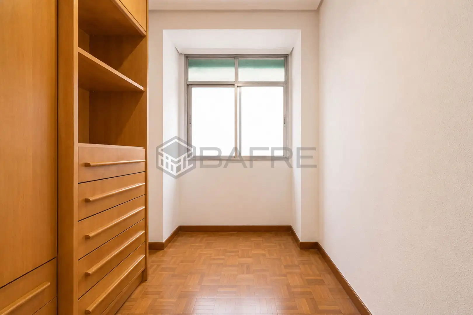 Dormitori de Pis en venda en Madrid amb Aire condicionat, Parquet i Terrassa