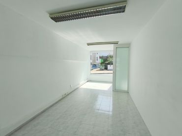 Local comercial de lloguer a Rúa Alcalde Electo Carballo 23b