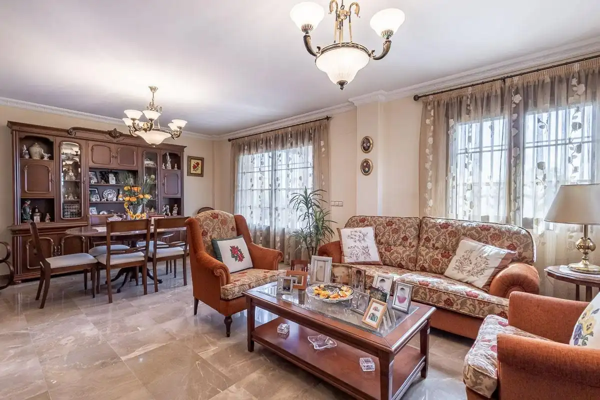 Sala de estar de Casa o chalet en venta en Cájar con Calefacción, Jardín privado y Terraza