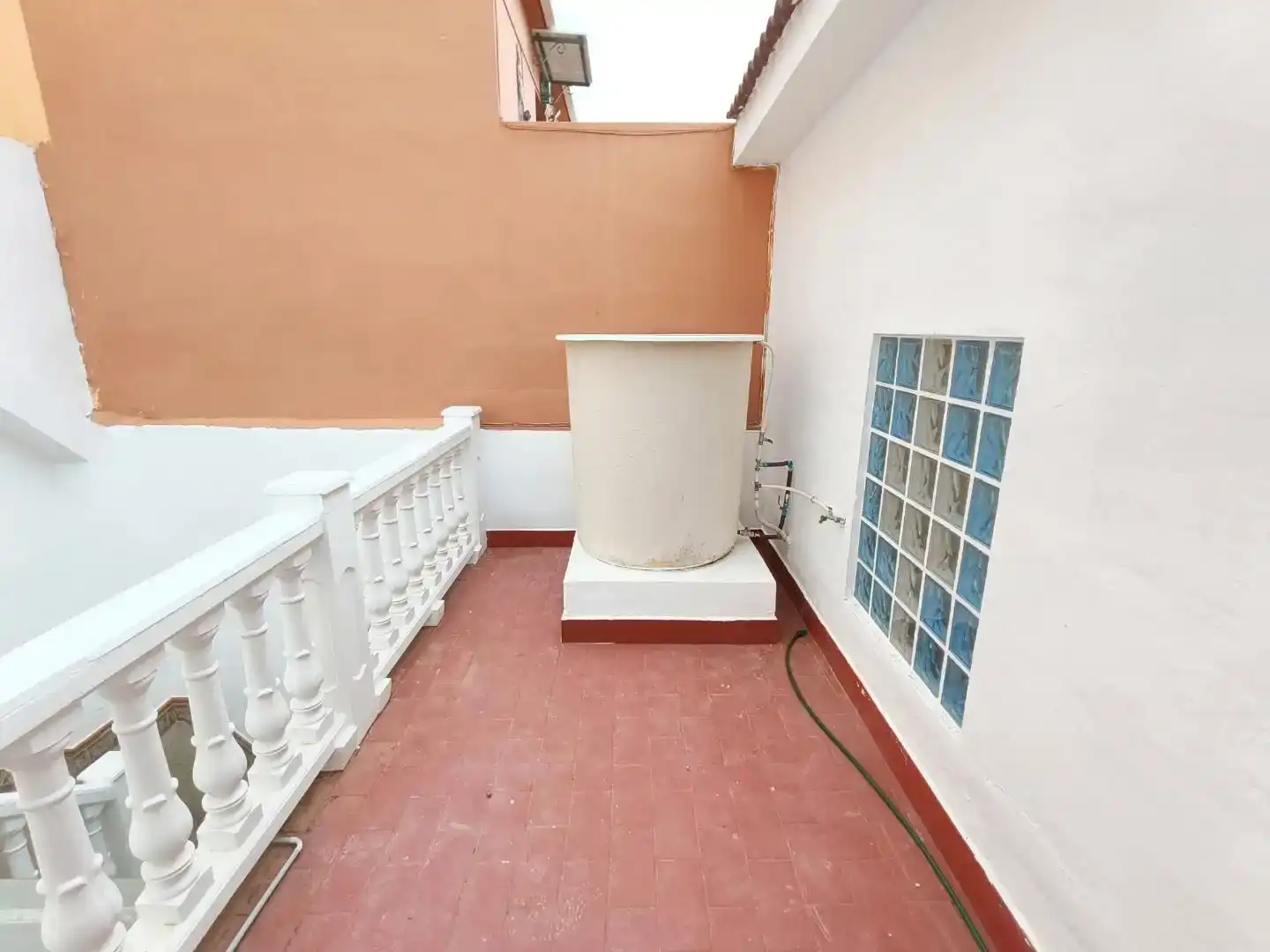 Terrassa de Casa adosada en venda en Vélez-Málaga amb Aire condicionat, Terrassa i Traster