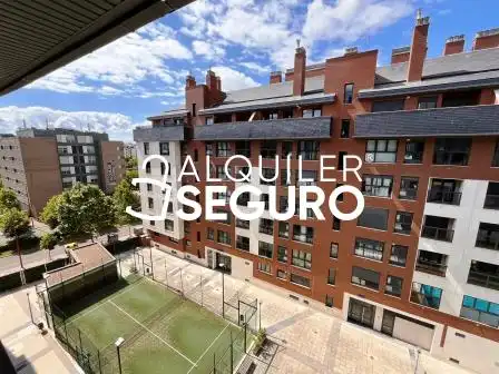 Vista exterior de Piso de alquiler en Valladolid con Calefacción, Terraza y Trastero