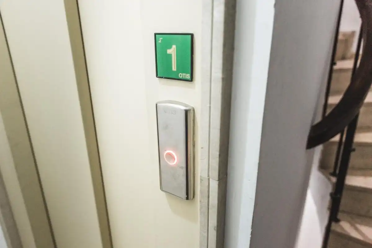 Parking of Flat for sale in Córdoba  with Air Conditioner, Heating and Terrace