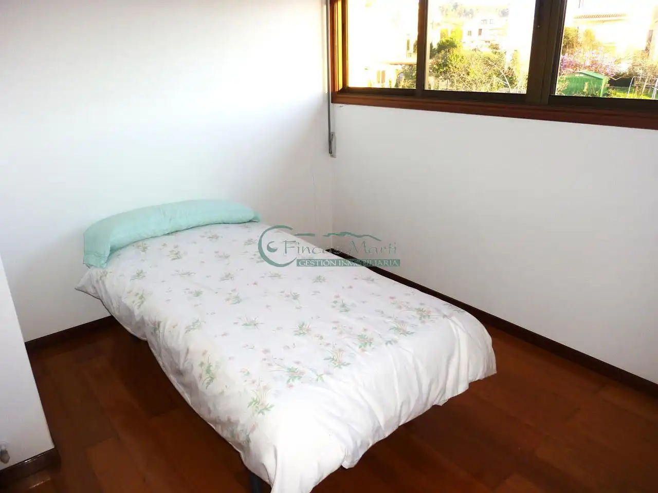Bedroom of Houses for sale in Vigo   with Heating, Private garden and Parquet flooring