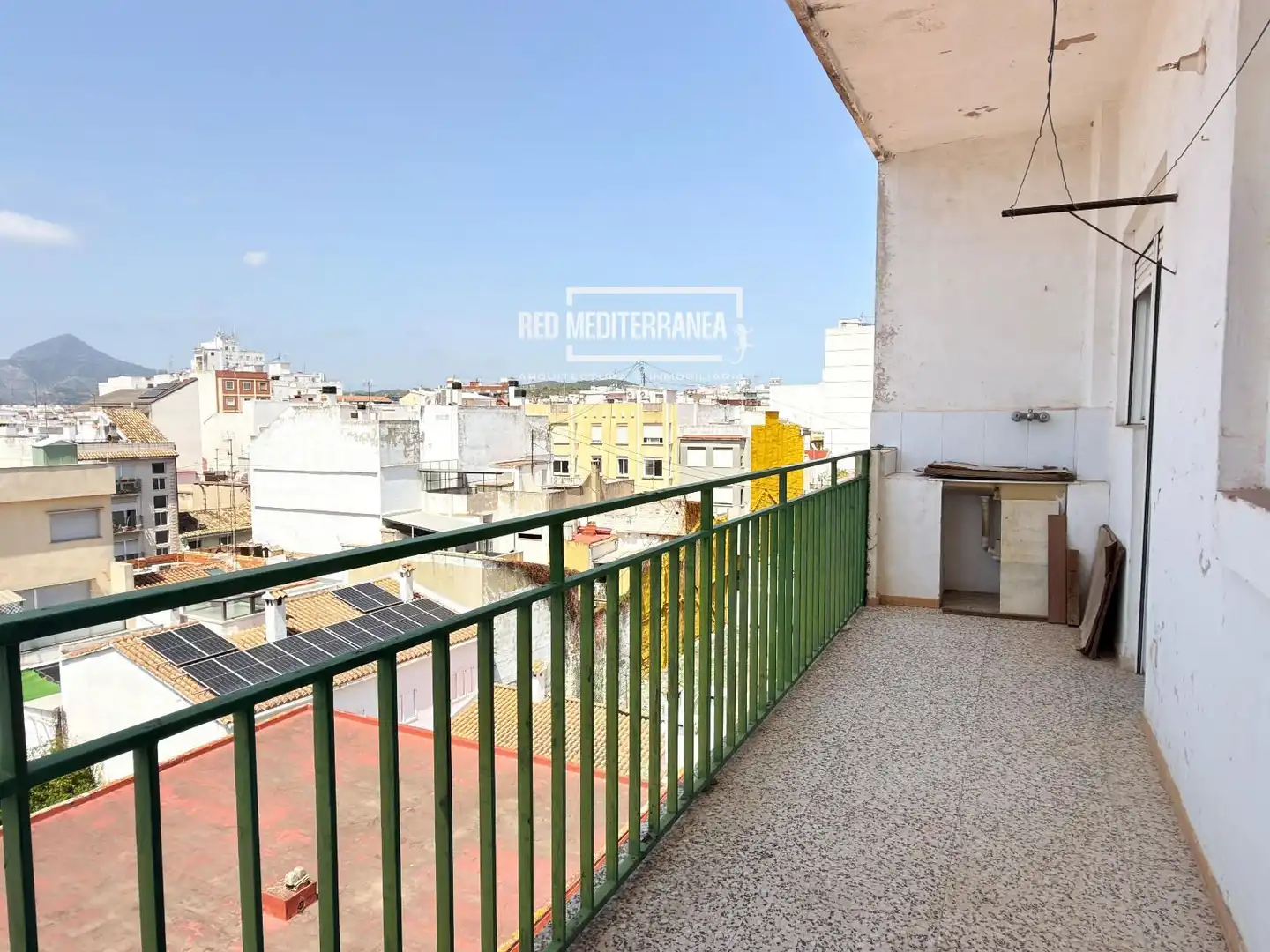 Vista exterior de Pis en venda en Gandia amb Terrassa i Balcó