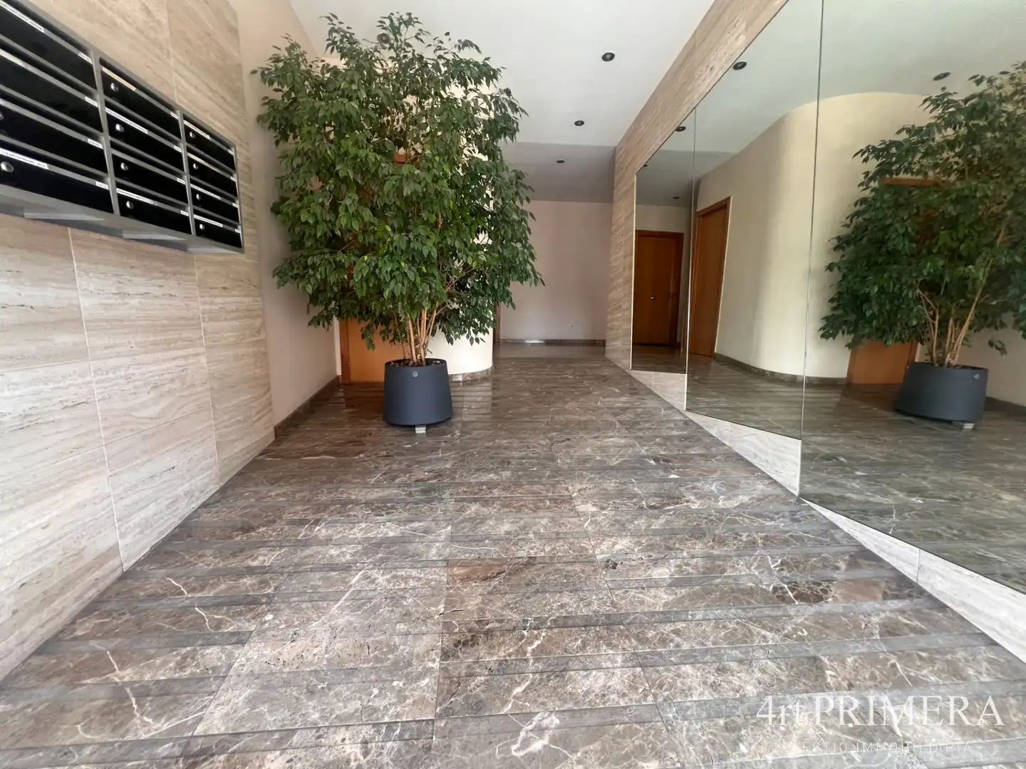 Appartamento con ascensore in affitto a Instituts, imagen 22