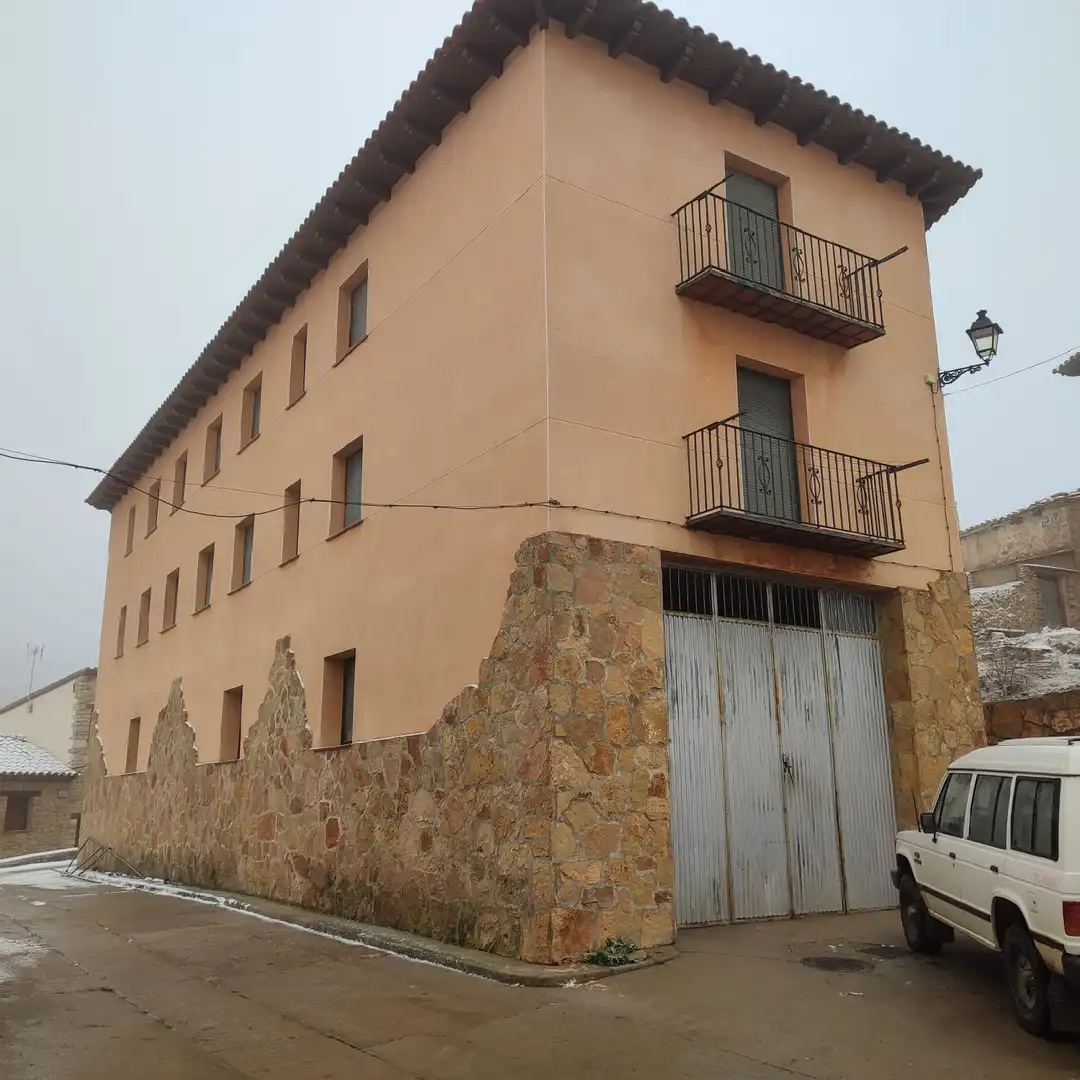 Vista exterior de Pis en venda en Gúdar amb Balcó