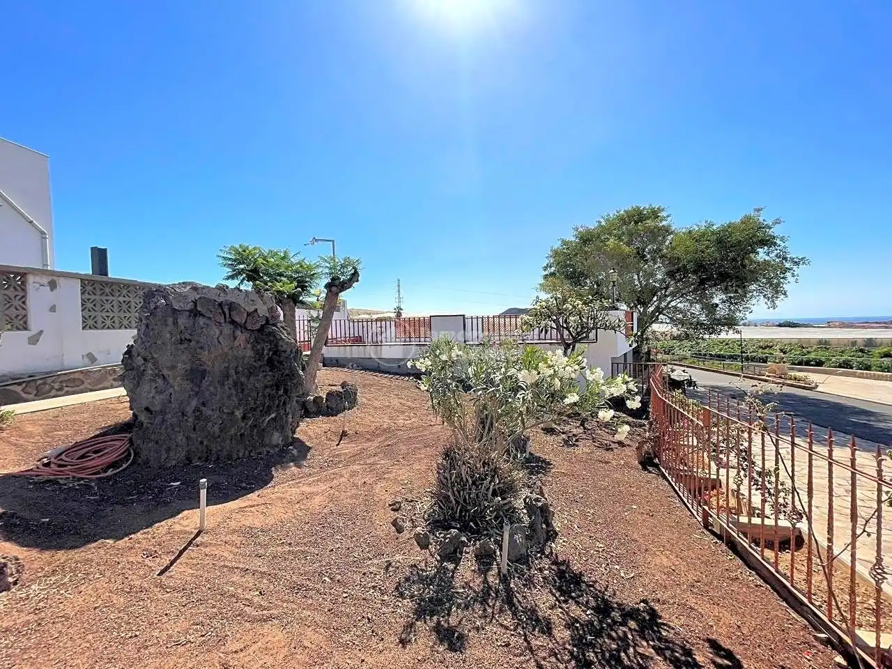 Vista exterior de Casa o chalet en venta en Arona con Jardín privado, Terraza y Piscina
