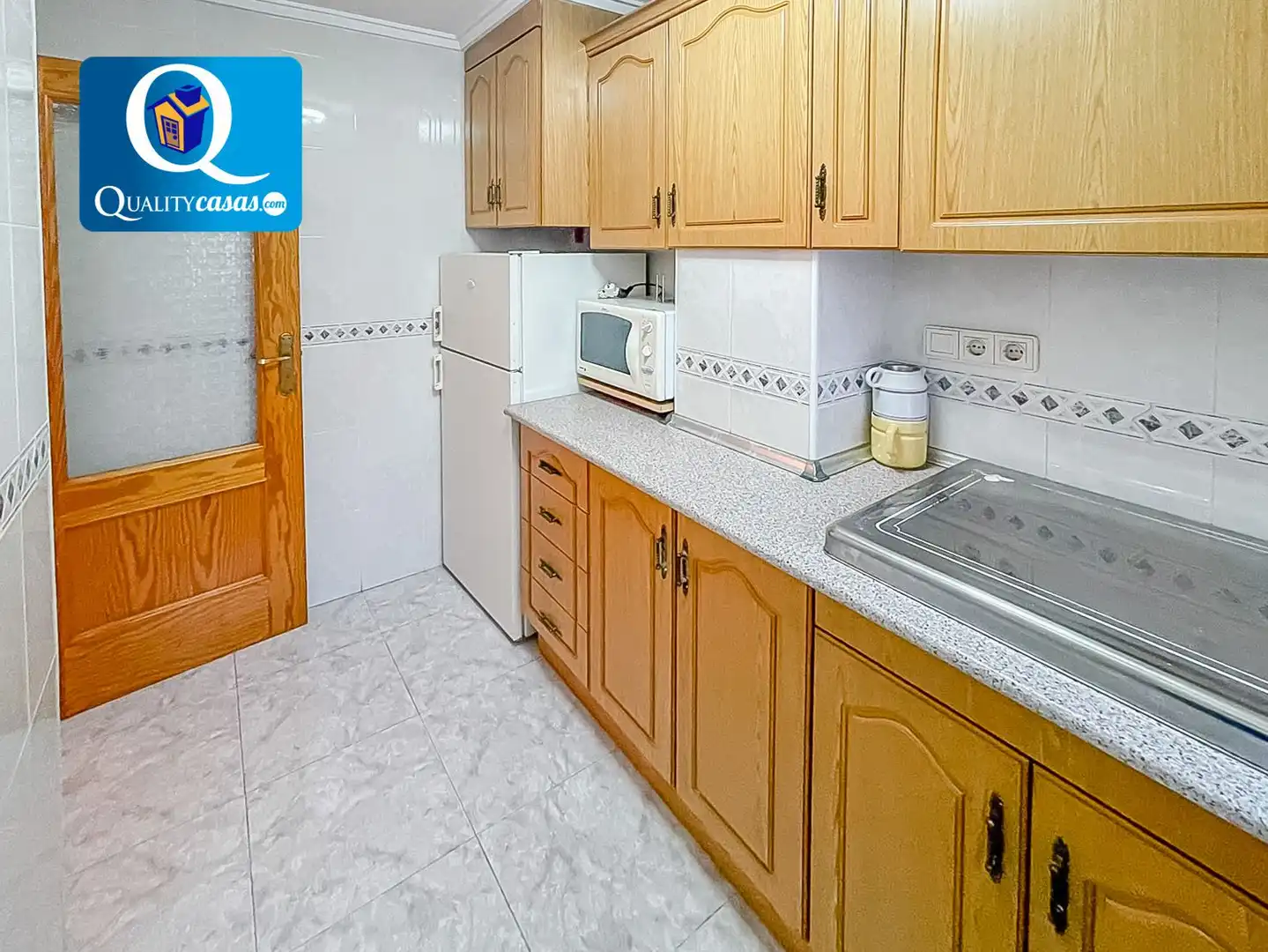Kitchen of Flat for rent in Torrevieja  with Terrace