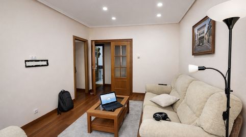 Foto 3 de Piso de alquiler en Calle Enseñanza, Centro - Ayuntamiento, Santander