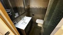 Bathroom of Flat for sale in Sabadell