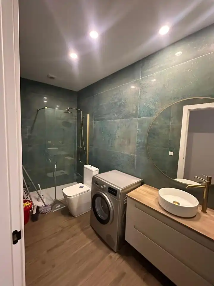 Baño de Piso en venta en Zaragoza con Aire acondicionado, Calefacción y Amueblado