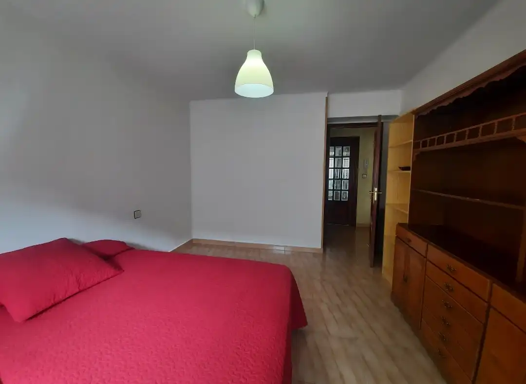 Schlafzimmer von Wohnung zur untervermieten in Ponferrada mit Heizung, Möbliert und Ofen