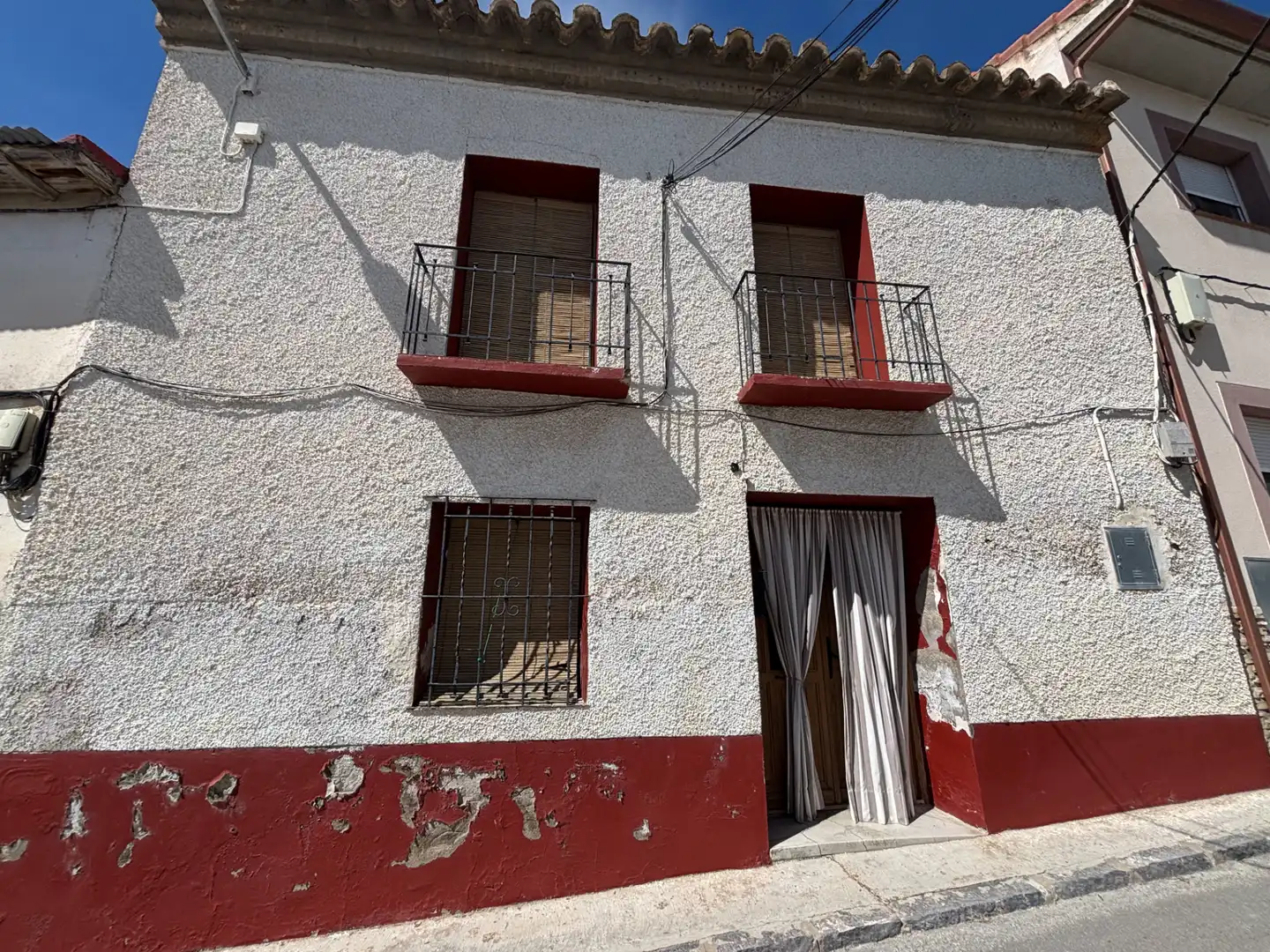 Vista exterior de Casa o xalet en venda en Monegrillo amb Jardí privat, Terrassa i Moblat