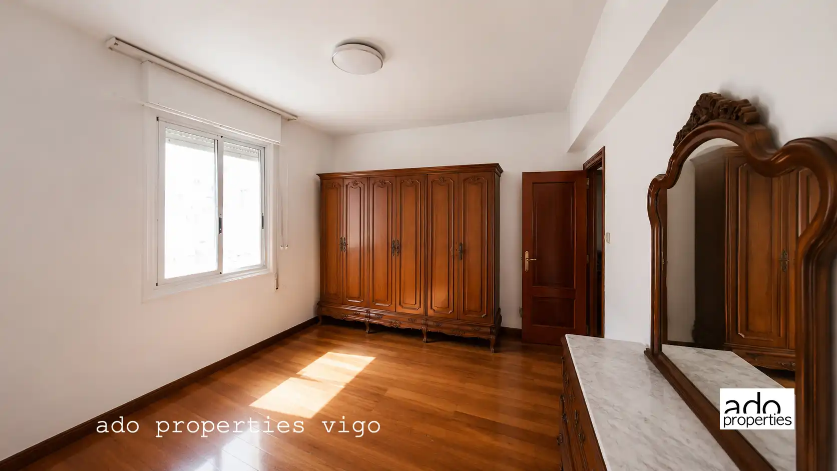 Sala de estar de Piso en venta en Vigo  con Trastero