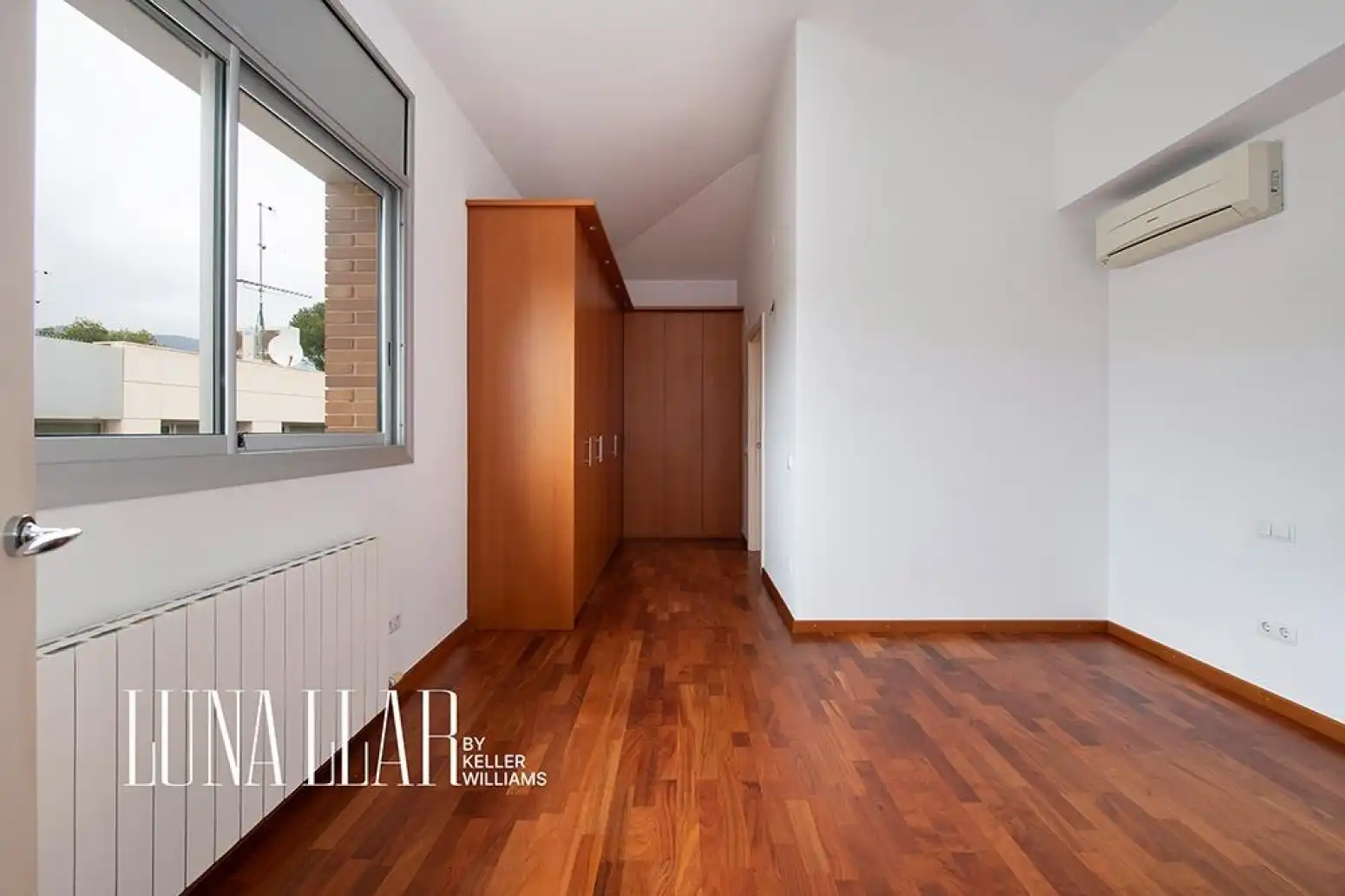 Houses for sale in Castelldefels  with Air Conditioner, Heating and Parquet flooring